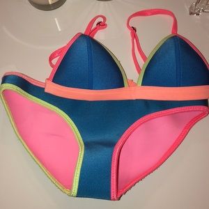 TRIANGL BIKINI